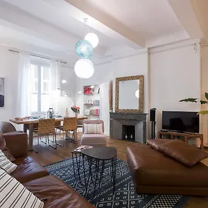 Pref 2 · F4 - Vaste Et Bourgeois ,3 Chambres, Ascenseur, Vx-nice Appartement